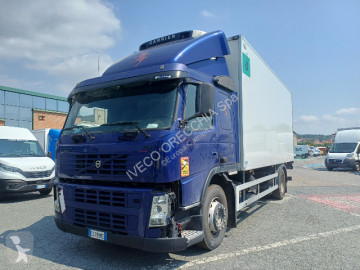Camion frigo Volvo
