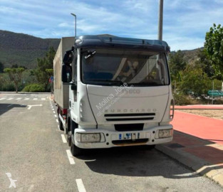 شاحنة مغطاة Iveco