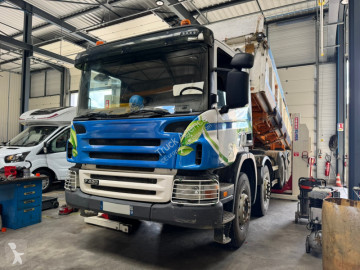 Camión bilateral Scania