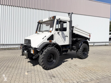 Камион снегорин Unimog