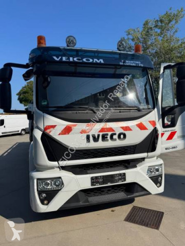 Камион платформа превоз на газови бутилки Iveco