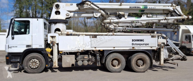 Kamion beton čerpadlo na beton Mercedes