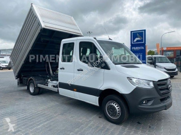 Camion tri-benne Mercedes