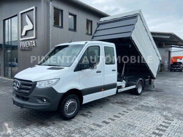 Camion tri-benne Mercedes