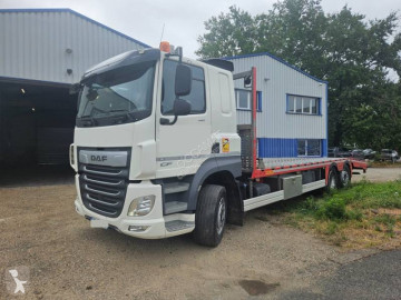 Камион превоз на строителна техника DAF