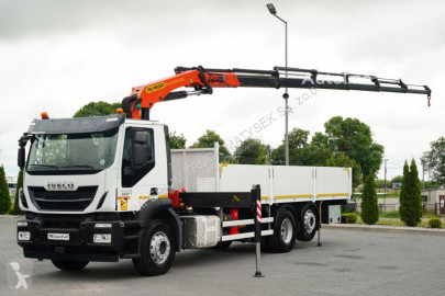 Камион платформа Iveco
