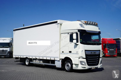 Camión tautliner (lonas correderas) DAF