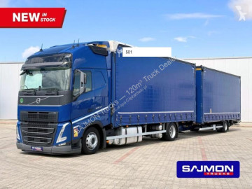 Camión tautliner (lonas correderas) Volvo