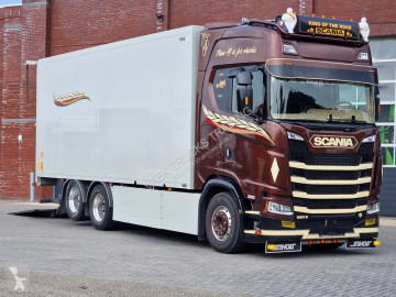 Camion furgone Scania