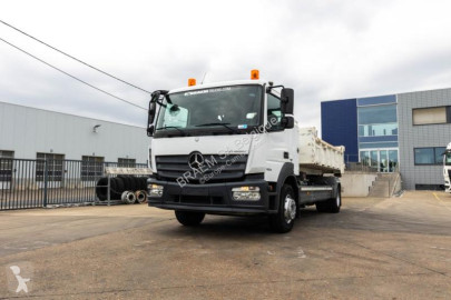 Camión Mercedes Atego 1624 L + HIAB