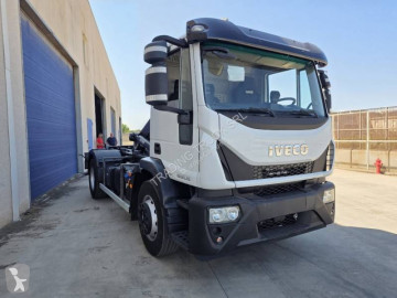 Камион мултилифт с кука Iveco