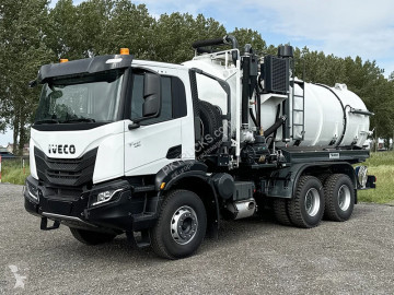 Camión cisterna Iveco nuevo