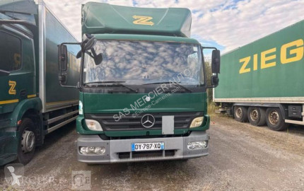 Camion fourgon Mercedes