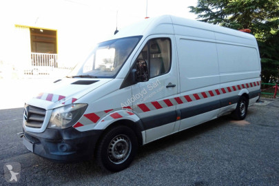 Furgon dostawczy Mercedes
