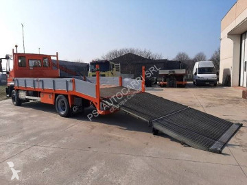 Nosič strojů Iveco