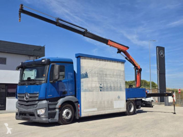 Kamion plošina standardní Mercedes