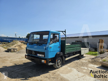 Mercedes814