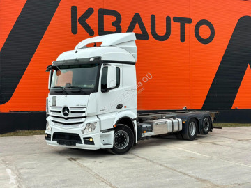 Камион контейнеровоз Mercedes