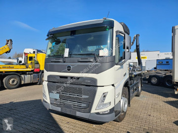 Camion benne Volvo