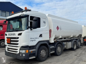 Камион цистерна Scania