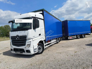 Камион подвижни завеси Mercedes