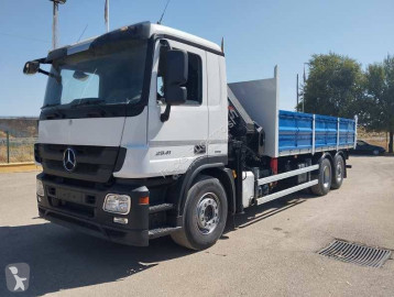 Camion cassone Mercedes