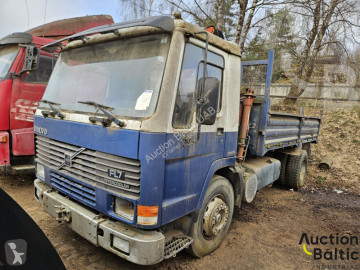 Камион самосвал Volvo