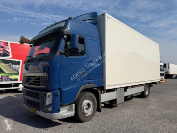 Камион хладилно еднотемпературен режим Volvo