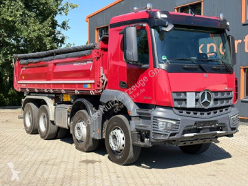 شاحنة قلابة ذات تفريغ خلفي وجانبي Mercedes