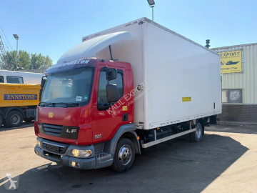 Камион DAF LF45 180 - Closed Box - Manual Gearbox - Full Steel Suspension - Full Spoiler - Airconditioning - Tail-Lift - Spare Tyre - Goo