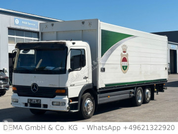 Камион платформа камион за превоз на бира Mercedes