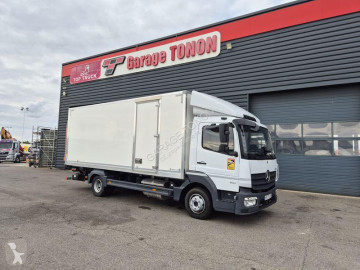Camión Mercedes Atego CAISSE + HAYON
