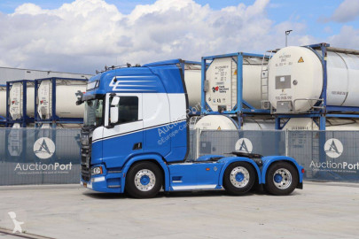 Camión chasis Scania