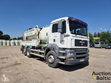 Camion aspirateur MAN