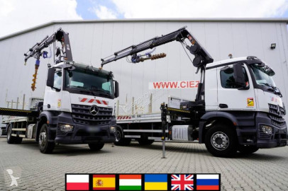 Camion foreuse Mercedes