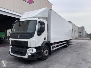 شاحنة Volvo FE 320-18