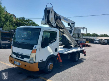 Camión Nissan Cabstar 21.12