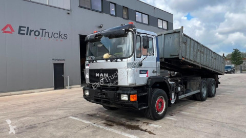 Camion benne MAN