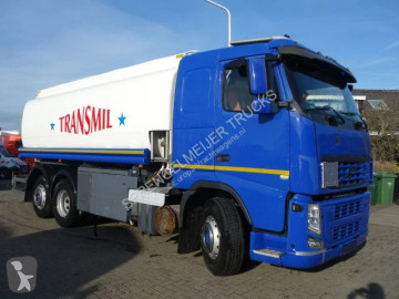 Camion citerne Volvo