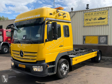 Camion châssis Mercedes