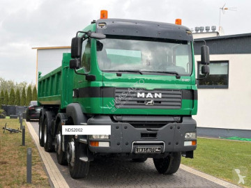 Camion benne MAN