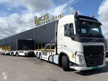 Camion porte voitures Volvo