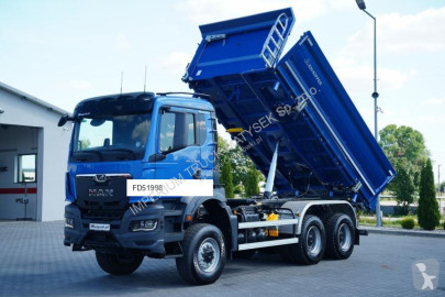 Camion benne MAN