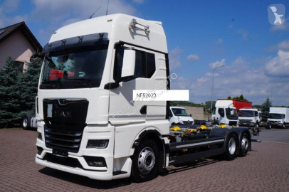 Camion MAN TGX TGX 26.470 GX 6x2 BDF RAMA DO ZABUDOWY PEŁEN SERWIS 3 OŚ SKRĘTNA