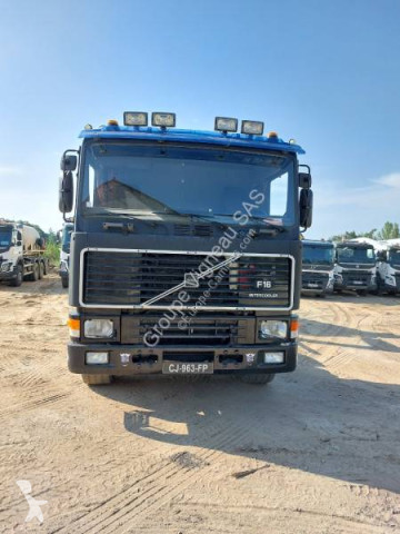 Camion polybenne Volvo