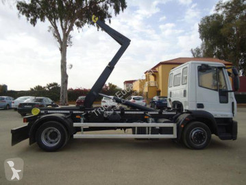 Camión portacontenedor de gancho Iveco