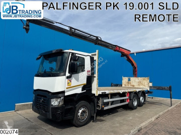Renault crane truck