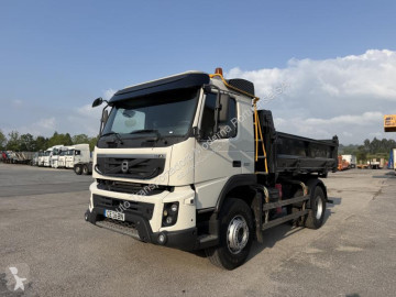 Kamion dvojitá korba Volvo