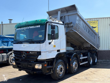 Camion benne Mercedes
