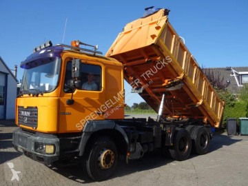 Camion benne MAN